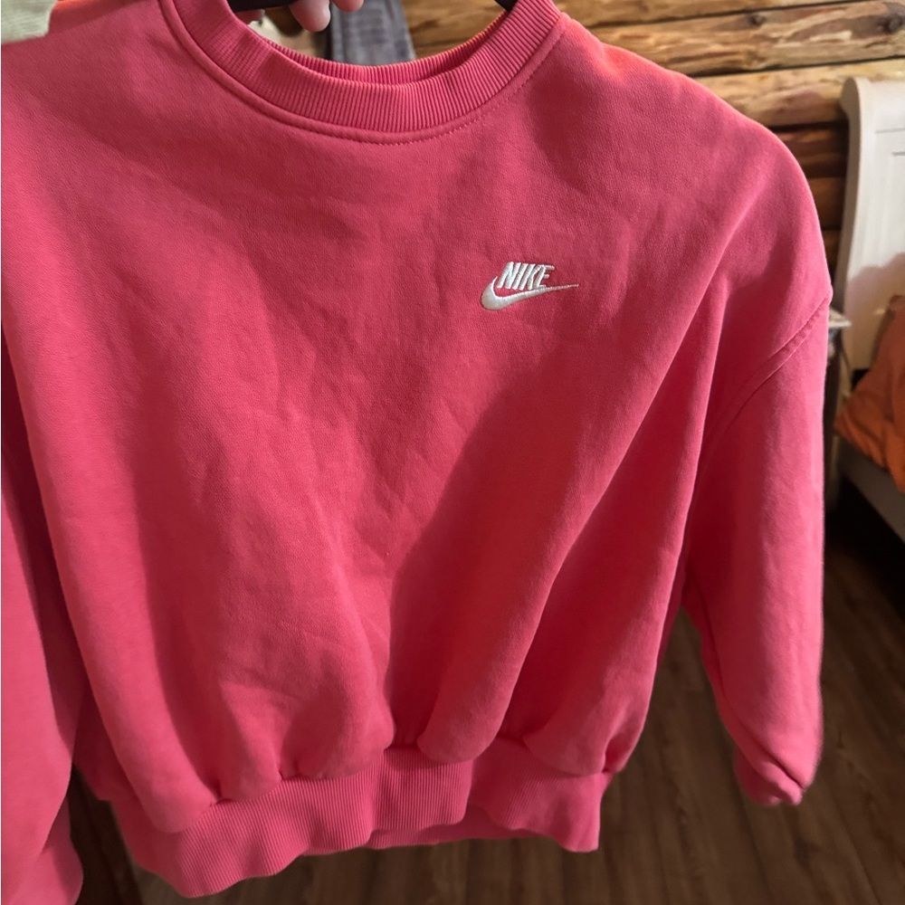 Nike Coral Crewneck Sweatshirt kids large